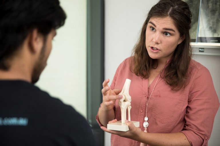 Runners Knee, Jumpers Knee, Kneecap Pain, Patellofemoral Pain Syndrome, Patella Tracking Disorder